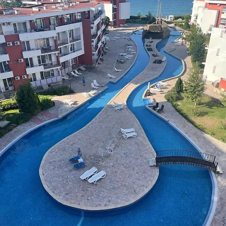 Amartman Primo U - Elenite Az 5 Osob Appartement