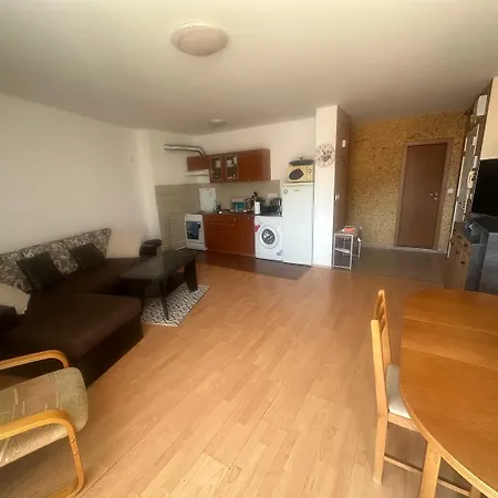 Apartmán Amartmán Přímo U Moře - Elenite Až 5 Osob